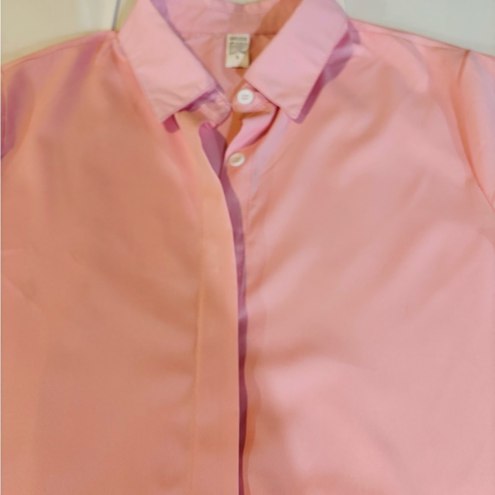 Elegant Pink Blouse with Classic Collar - Picture 1 of 8